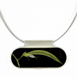 Oval pendant: black